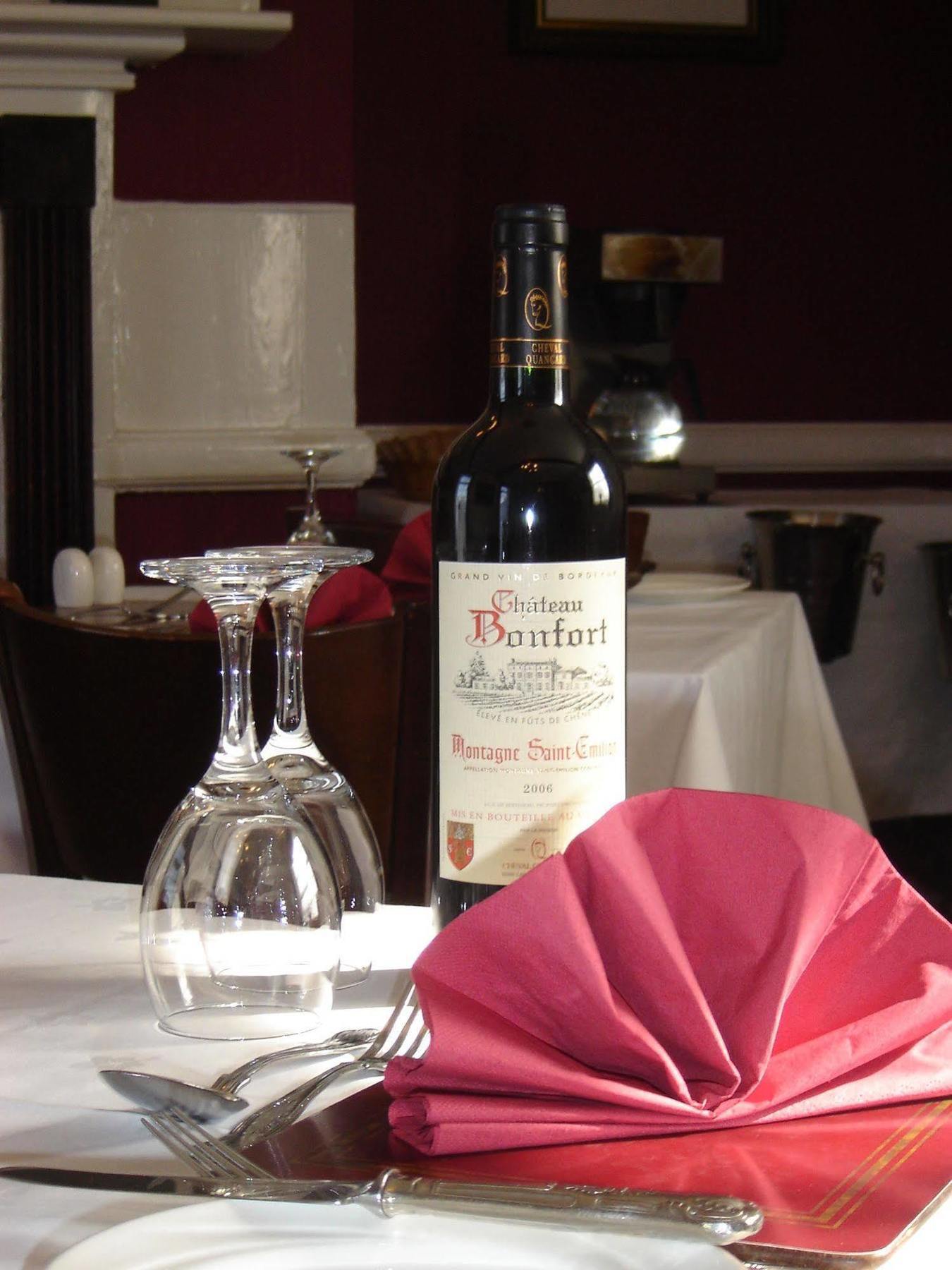 The Crown Hotel Mundford Esterno foto
