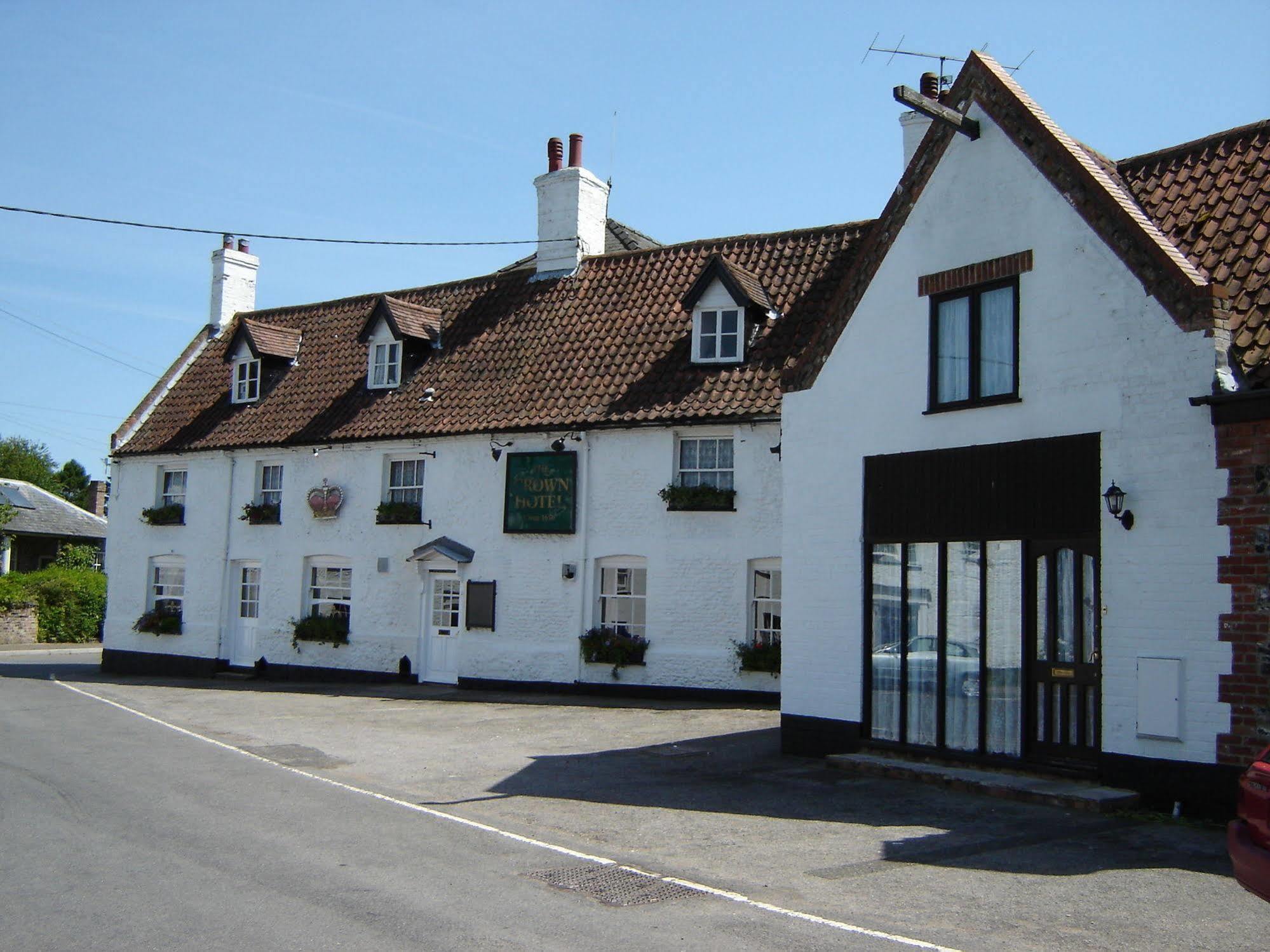 The Crown Hotel Mundford Esterno foto